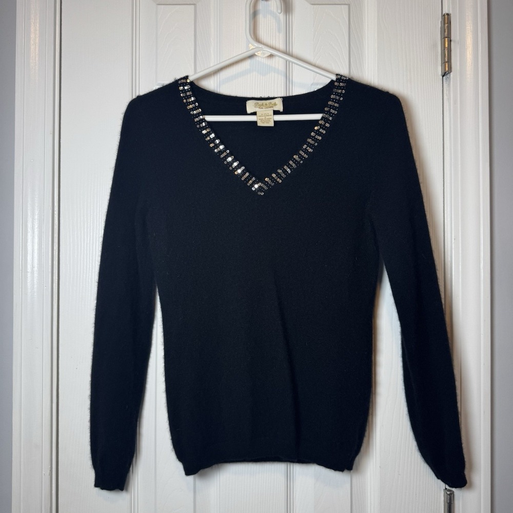 Peck & Peck 100% 2-Ply Cashmere V Neck Sweater Small Solid Black Sequin Trim‎